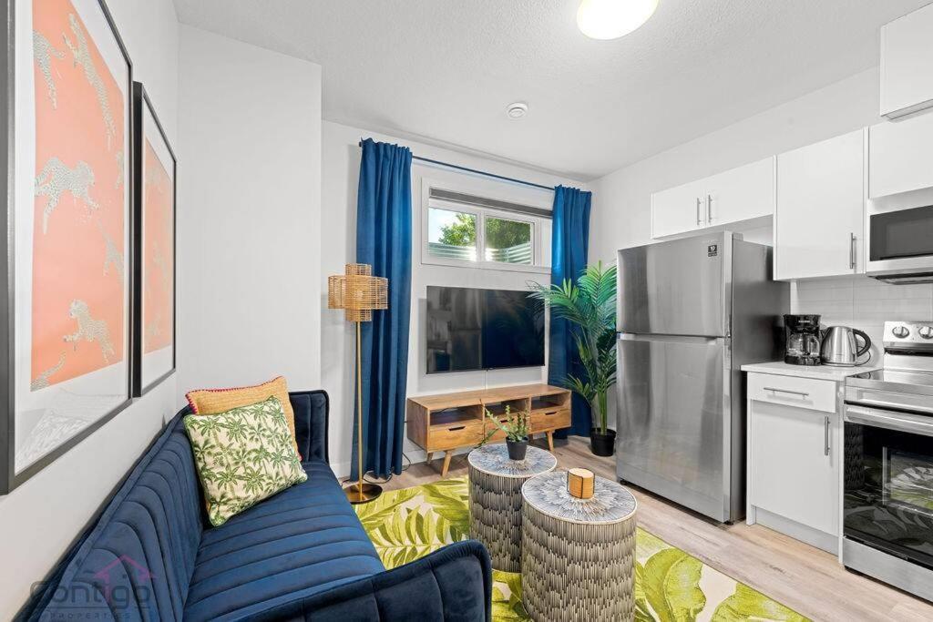 Jungle House, Aircon, Sleeps 8, Near Wem & Dt! * Edmonton